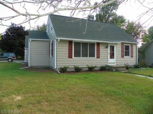 651 Harrison St, Belding, MI 48809 photo 2