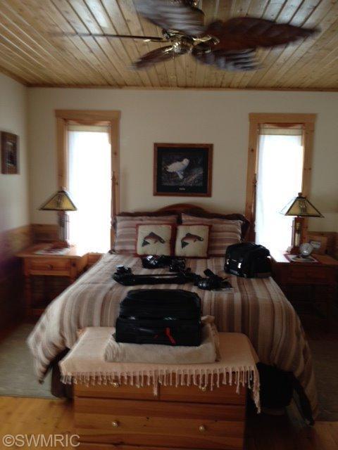 9568 E Riverside Dr, Irons, MI 49644 photo 7