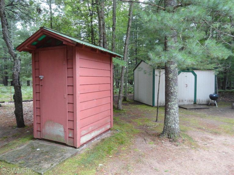 9568 E Riverside Dr, Irons, MI 49644 photo 24