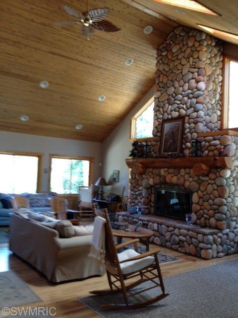 9568 E Riverside Dr, Irons, MI 49644 photo 10