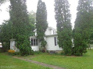 436 N Elizabeth St, Lyons, MI 48851 photo 2