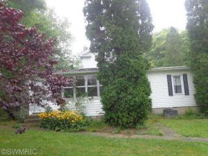 436 N Elizabeth St, Lyons, MI 48851 photo 3