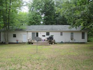 1573 E James St, White Cloud, MI 49349 photo 2