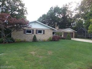 215 Pinecrest Rd, Whitehall, MI 49461 photo 2