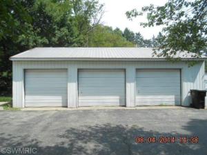 461 N 10th St, Plainwell, MI 49080 photo 2