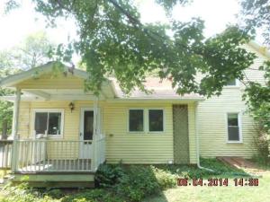 461 N 10th St, Plainwell, MI 49080 photo 1