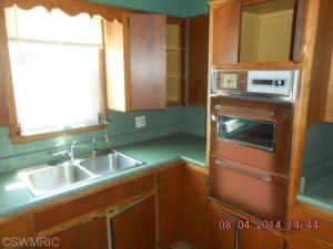 461 N 10th St, Plainwell, MI 49080 photo 8
