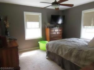 325 Compton St, Bronson, MI 49028 photo 6