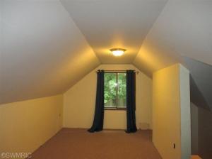 964 11th St, Plainwell, MI 49080 photo 14