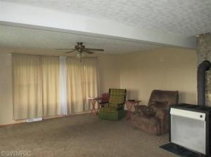 964 11th St, Plainwell, MI 49080 photo 7