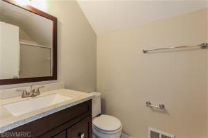 7258 Windgate Dr, Jenison, MI 49428 photo 13