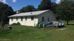 68 Flat River Dr SE, Lowell, MI 49331 photo 3
