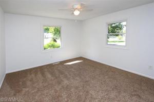 653 E Cass St, Schoolcraft, MI 49087 photo 8