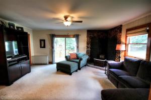 108 W Third St, Buchanan, MI 49107 photo 2