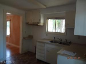 538 6th St, Baldwin, MI 49304 photo 2