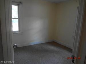 538 6th St, Baldwin, MI 49304 photo 5