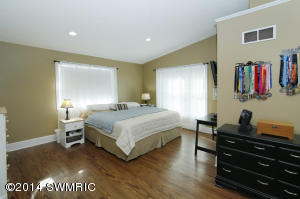217 W Bridge St, Plainwell, MI 49080 photo 14