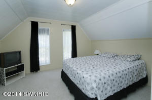 217 W Bridge St, Plainwell, MI 49080 photo 18