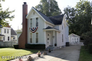 217 W Bridge St, Plainwell, MI 49080 photo 1