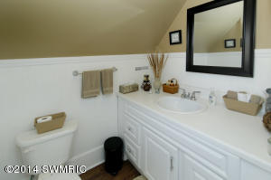 217 W Bridge St, Plainwell, MI 49080 photo 19