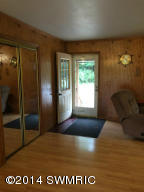 10172 E Klees Rd, Crystal, MI 48818 photo 3