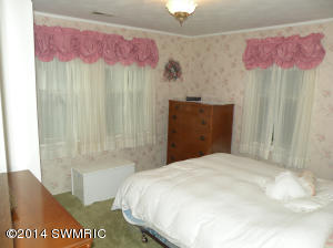 980 Lakewood St, Pullman, MI 49450 photo 8