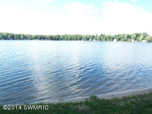 4303 W Pine Bluff Dr, Grant, MI 49327 photo 8