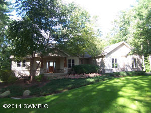 4303 W Pine Bluff Dr, Grant, MI 49327 photo 2