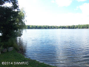 4303 W Pine Bluff Dr, Grant, MI 49327 photo 7