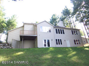 4303 W Pine Bluff Dr, Grant, MI 49327 photo 5