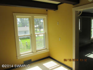 1010 S Bridge St, Belding, MI 48809 photo 8