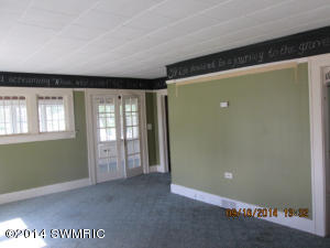1010 S Bridge St, Belding, MI 48809 photo 9