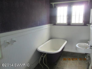 1010 S Bridge St, Belding, MI 48809 photo 11