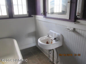 1010 S Bridge St, Belding, MI 48809 photo 12