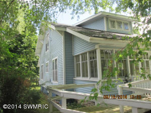 1010 S Bridge St, Belding, MI 48809 photo 3