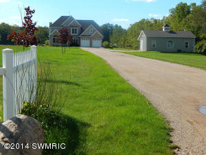 5535 N Messer Rd, Freeport, MI 49325 photo 2