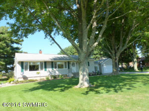 3247 Chamberlain Rd, Buchanan, MI 49107 photo 1