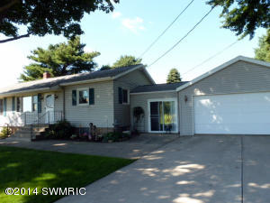 3247 Chamberlain Rd, Buchanan, MI 49107 photo 3
