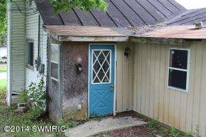 444 N Higbee St, Lyons, MI 48851 photo 2