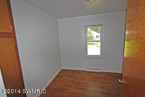 369 13th St, Plainwell, MI 49080 photo 16