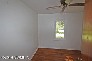 369 13th St, Plainwell, MI 49080 photo 17