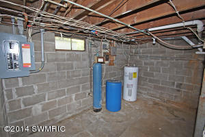 369 13th St, Plainwell, MI 49080 photo 23