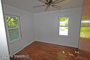 369 13th St, Plainwell, MI 49080 photo 15