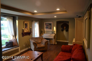 352 E Pine St, Fremont, MI 49412 photo 4