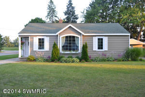 352 E Pine St, Fremont, MI 49412 photo 1