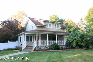 321 W Bridge St, Plainwell, MI 49080 photo 1