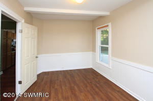 321 W Bridge St, Plainwell, MI 49080 photo 16