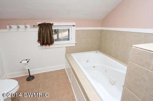 321 W Bridge St, Plainwell, MI 49080 photo 19