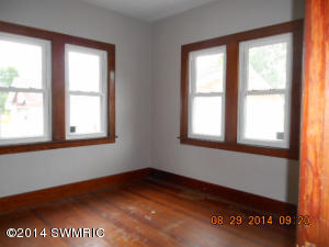 734 Harrison St, Belding, MI 48809 photo 12