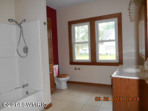 734 Harrison St, Belding, MI 48809 photo 6